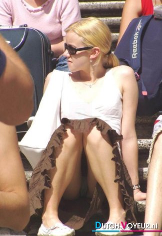 chick is irritating to log a horny bare panties ..