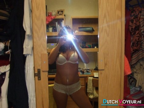 discreet young lady = D