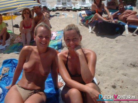Dutch Voyeur voyeur 470x352 pic Dutch Voyeur photo