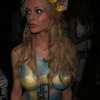 a discrete lady:-S