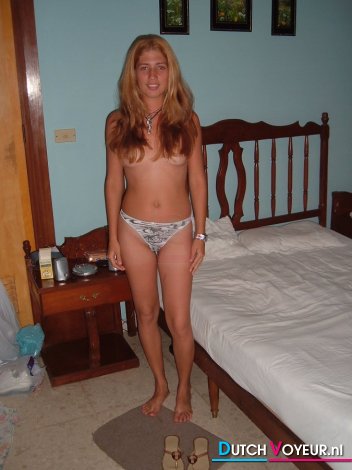 A beautiful naked woman! B