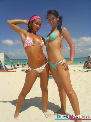 Bikini teenagers