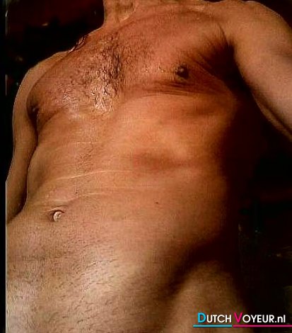 MUSCULAR NAKED 38
