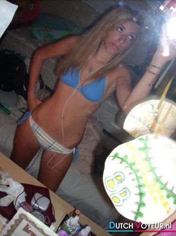 a delicious hot lady:-S