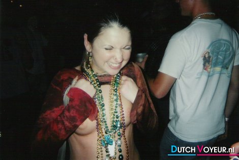 a sex addict horny lady! : B