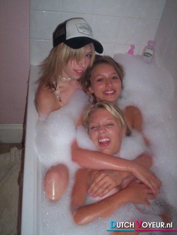 Girlfriends in bath