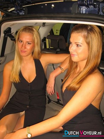 sex addict wife is boring in a tantalizing erotic neighborhood!