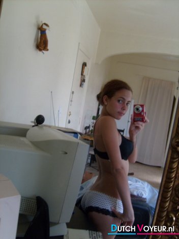 a chick She funzige = O