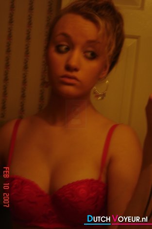 an erotic naked lesbian ^ _ ^