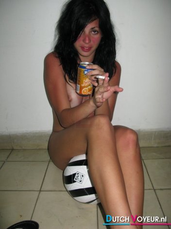 The bald butter horny chick = D