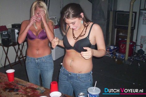 Blessed occupied fiancee. : |