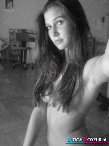 the bare Hooters;)