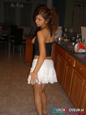 A naked lady ^ _ ^