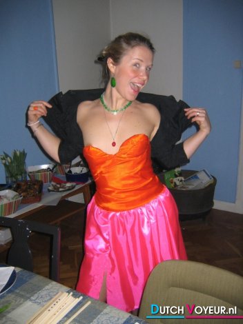 uncovered the Hooters ...