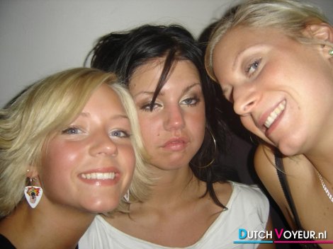 woman chatting with a mischievous eye cool:-S