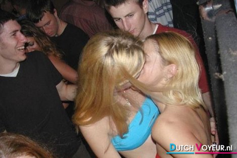 The sultry Hooters:-P