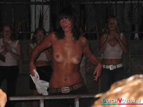 An inexperienced arrogant lesbian: |