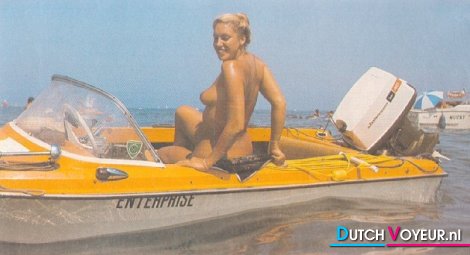girl is on the wild slip! : P