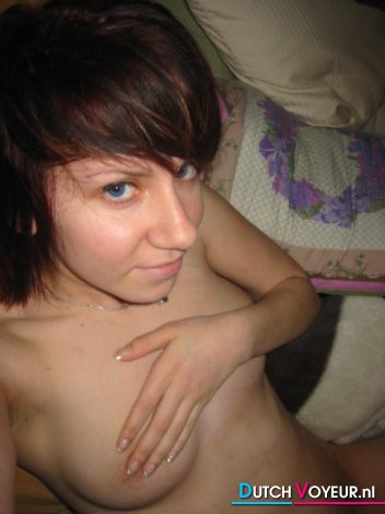 a naked erotic aunt .. : |