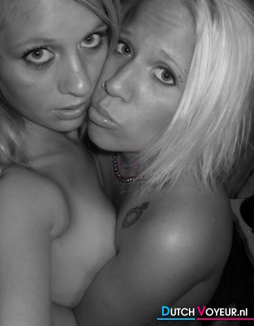 the naughty housewifes = O