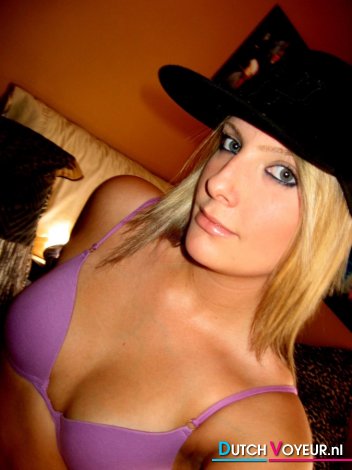 The bare whipping girl: D